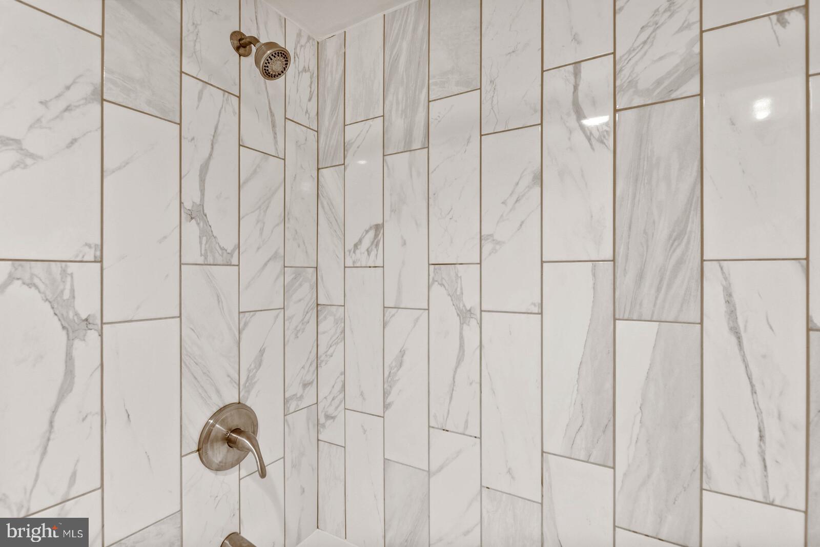 IDYLWOOD TOWERS - Residential