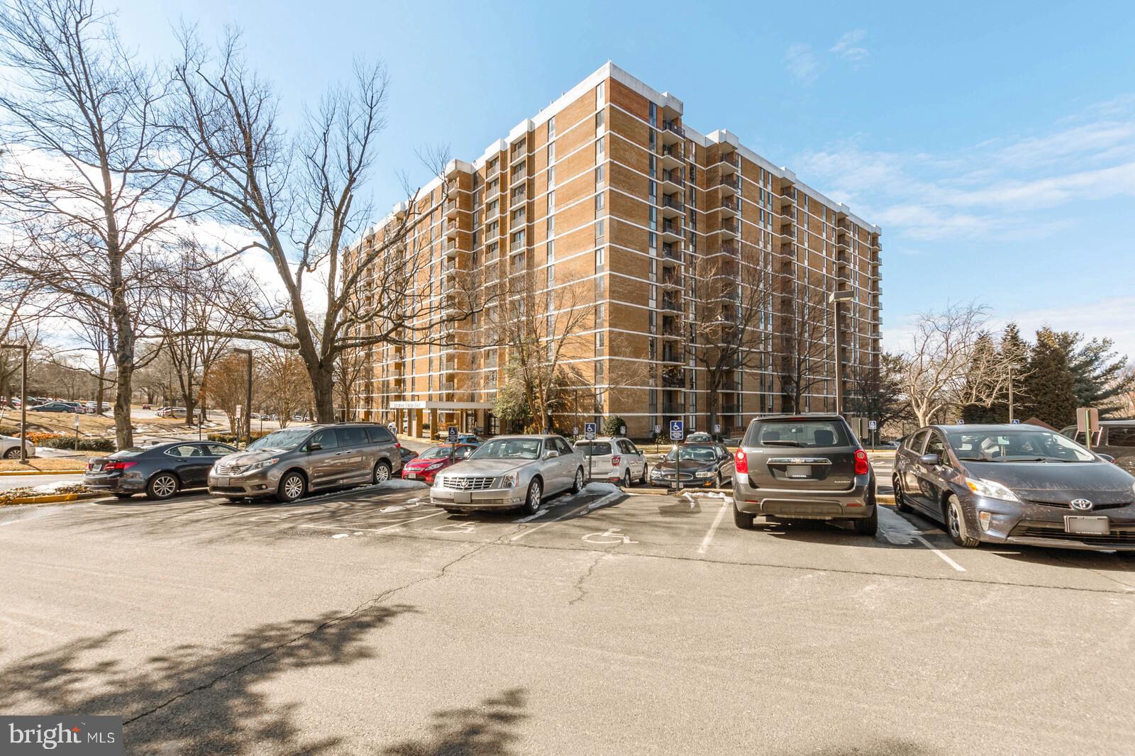 IDYLWOOD TOWERS - Residential