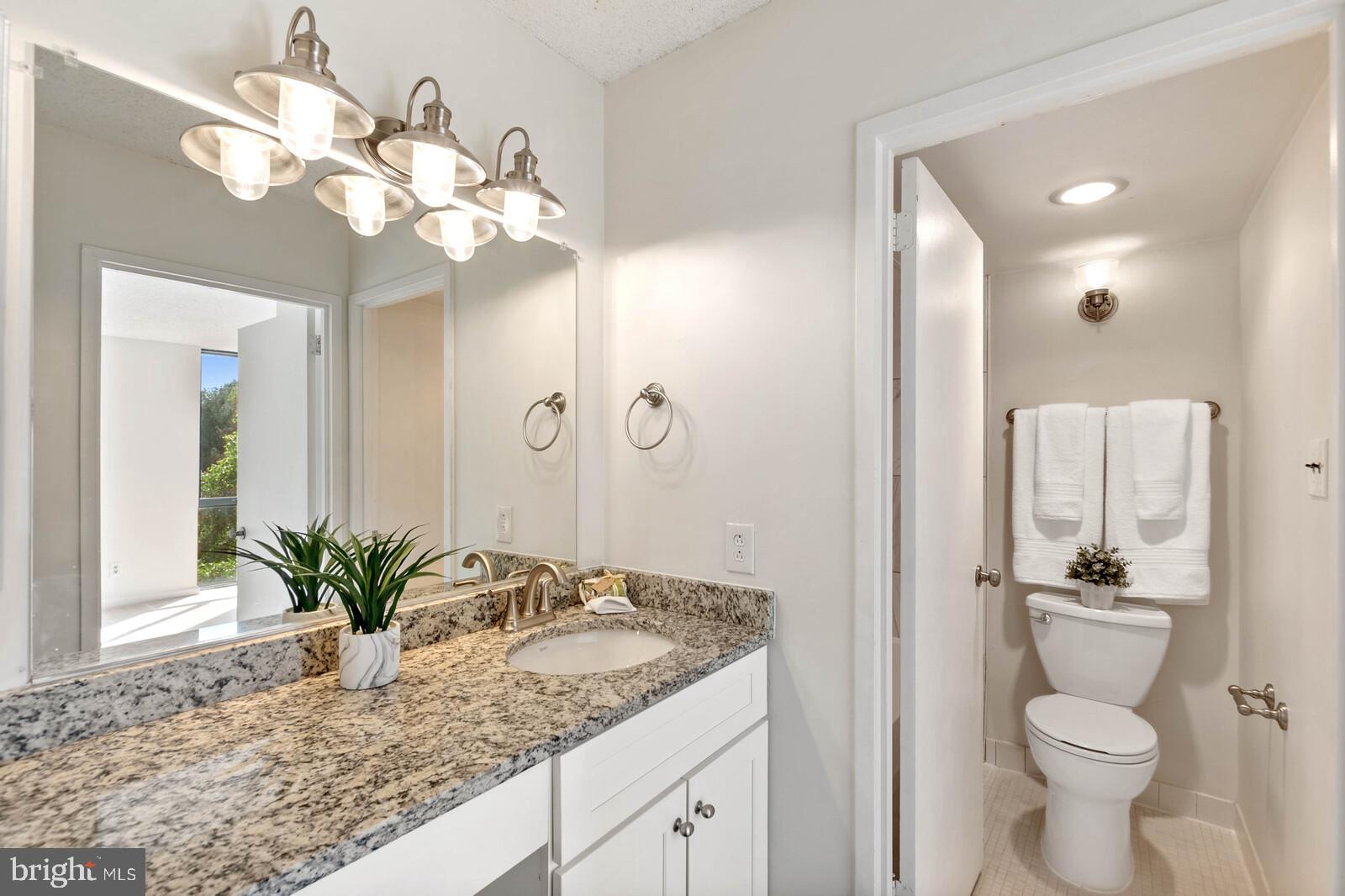 IDYLWOOD TOWERS - Residential