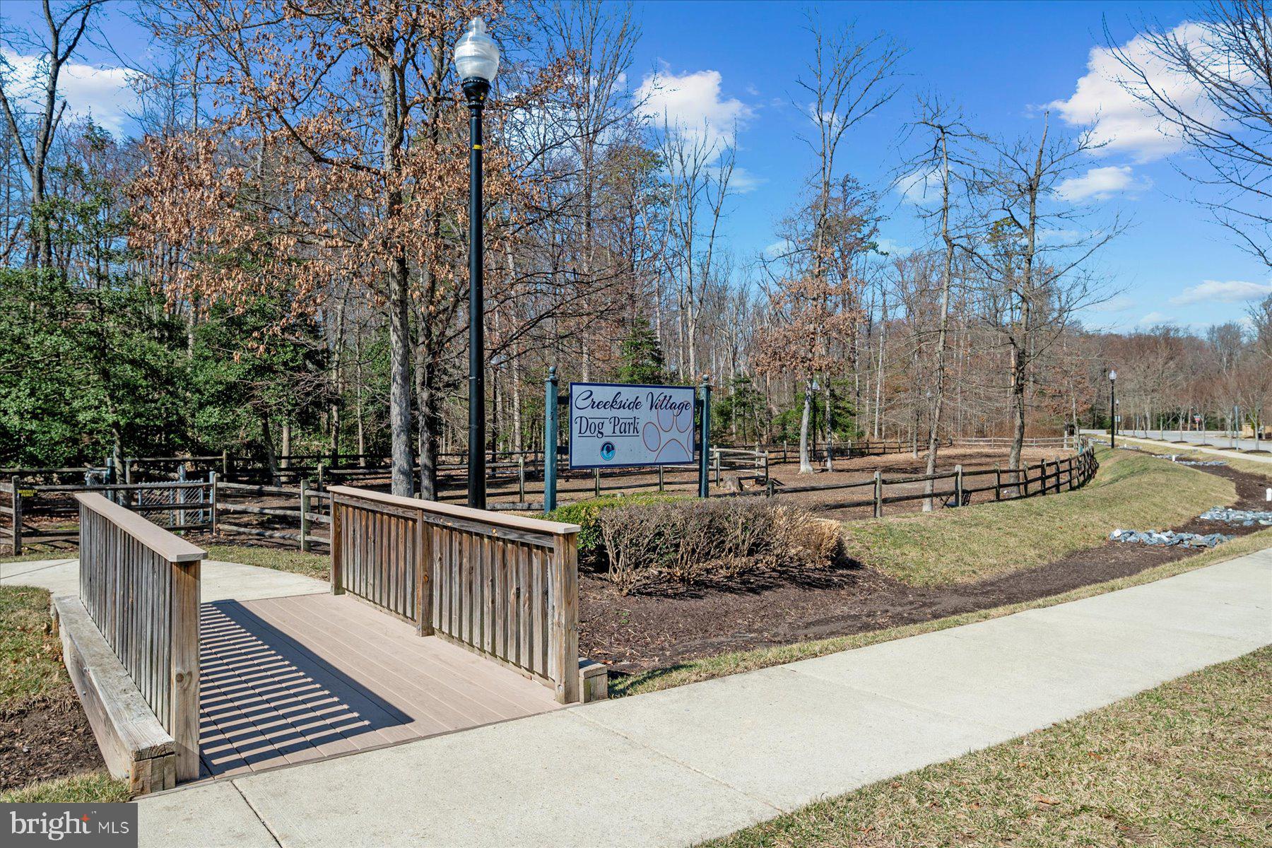 CREEKSIDE VILLAGE - Residential