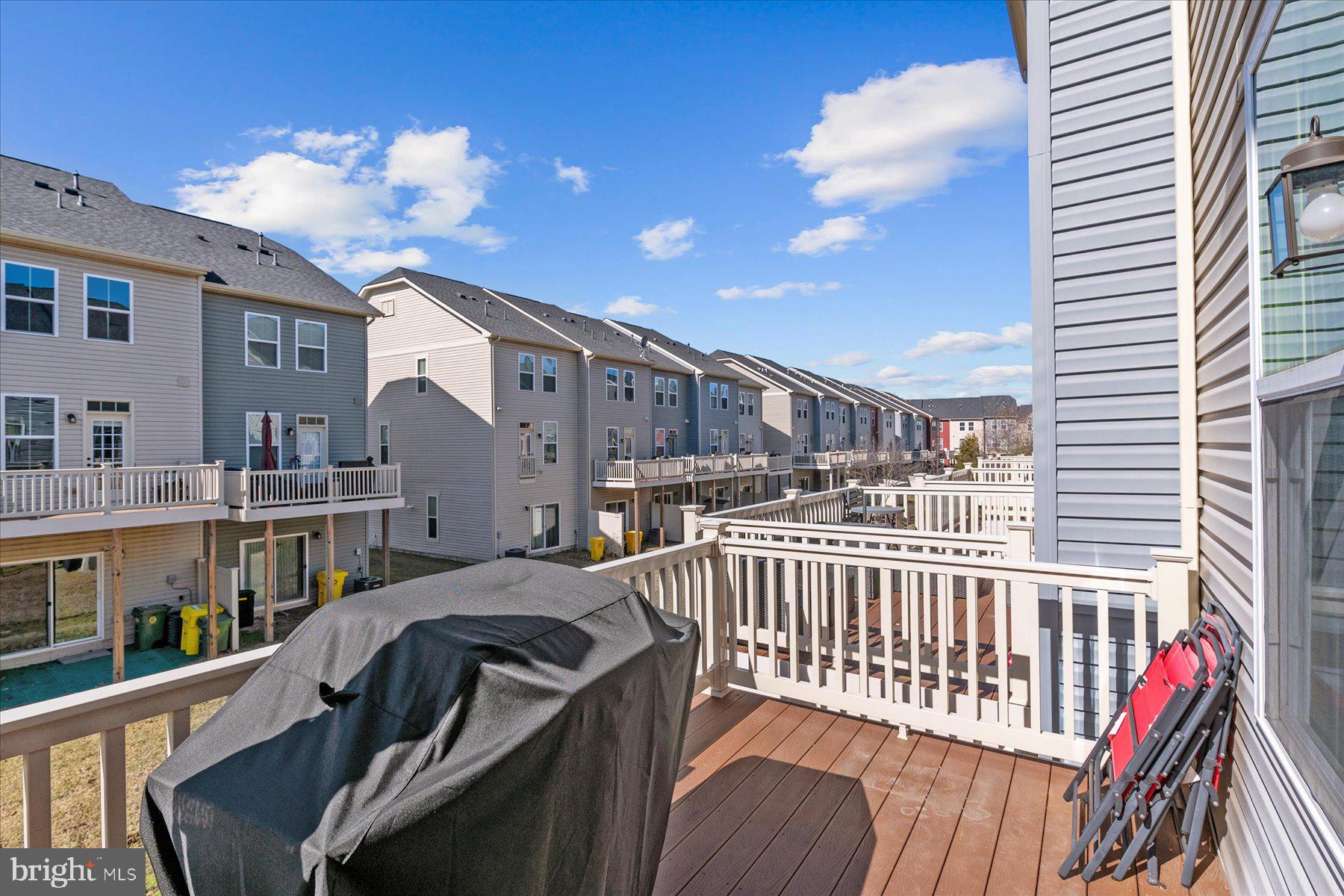 CREEKSIDE VILLAGE - Residential