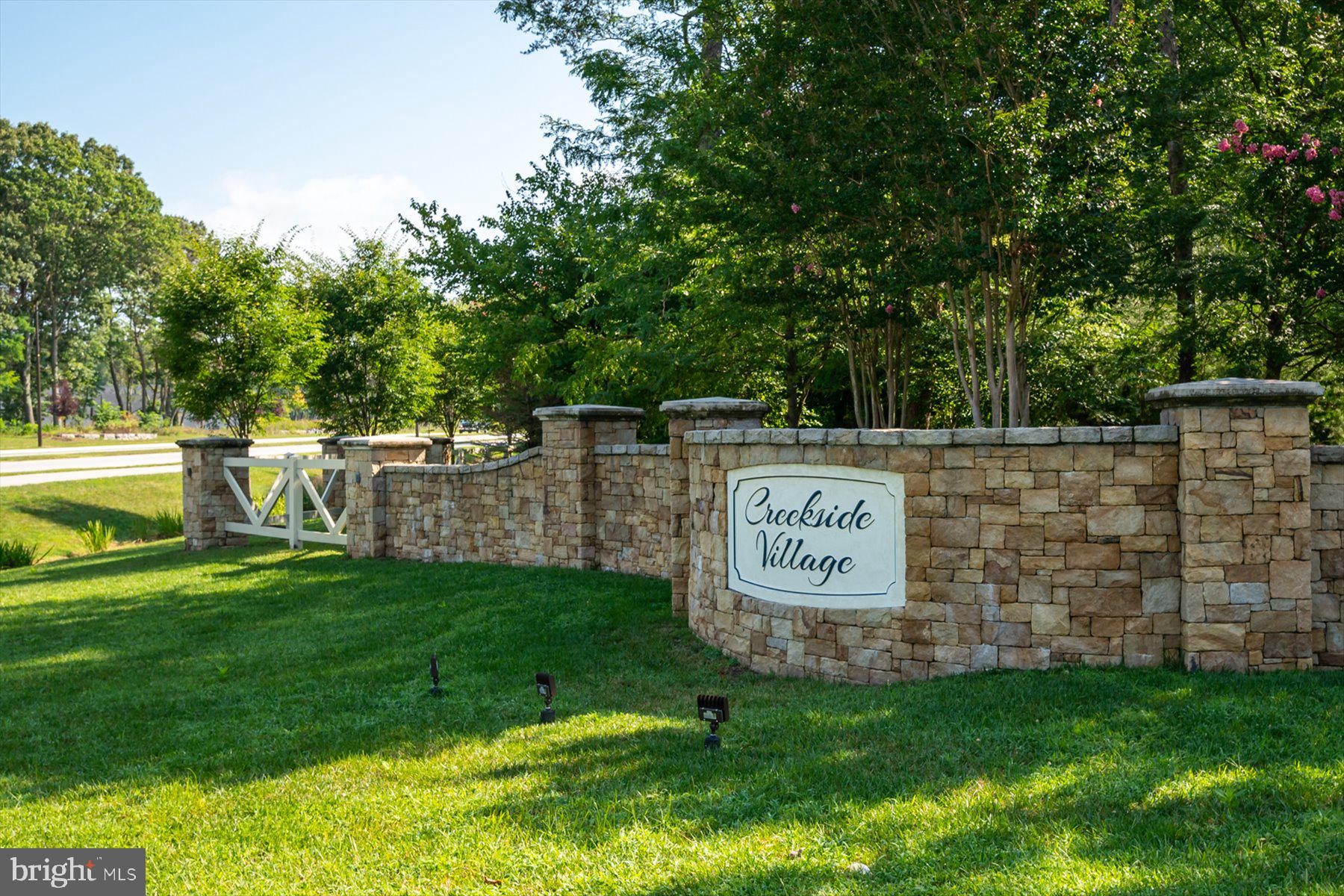 CREEKSIDE VILLAGE - Residential
