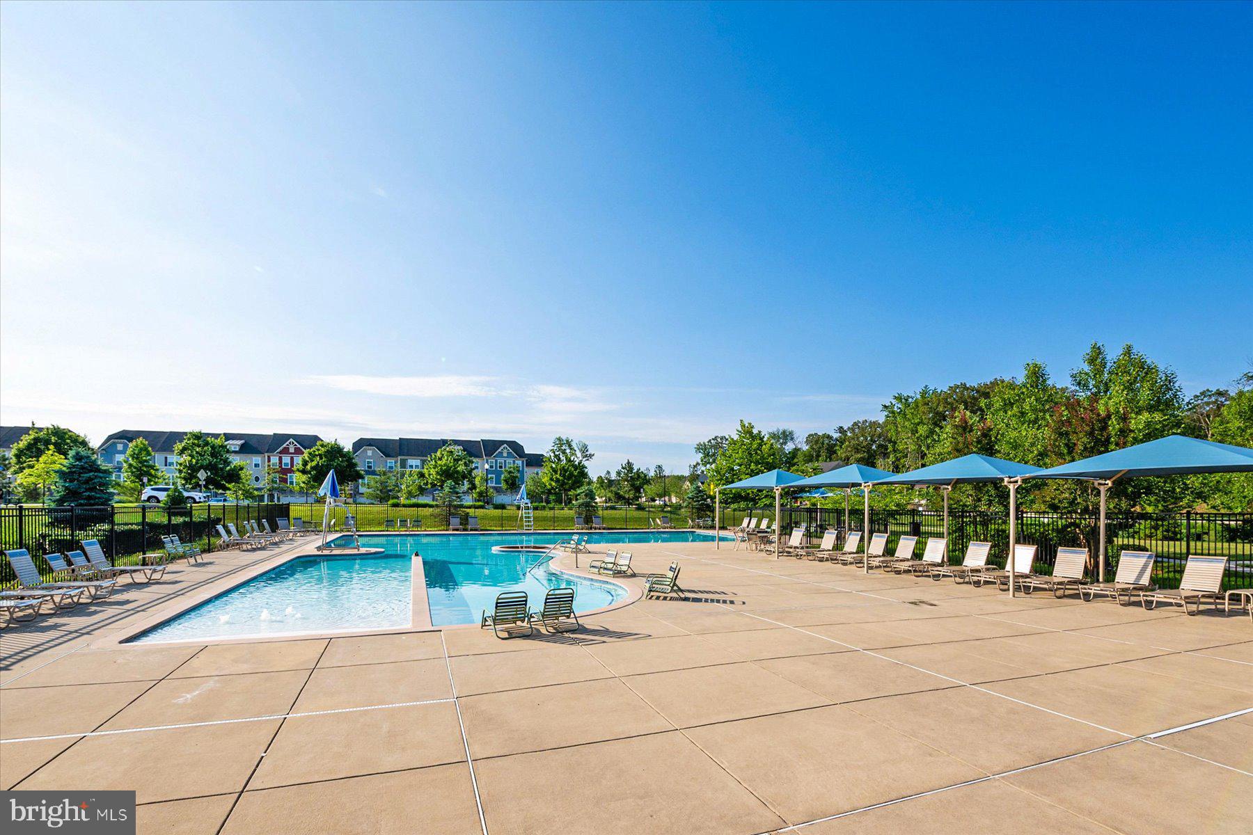 CREEKSIDE VILLAGE - Residential