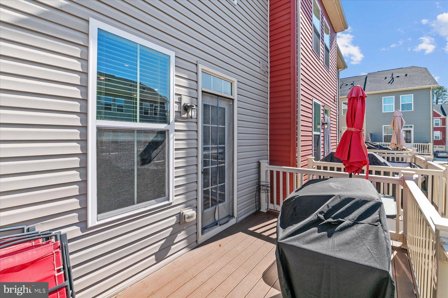 CREEKSIDE VILLAGE - Residential