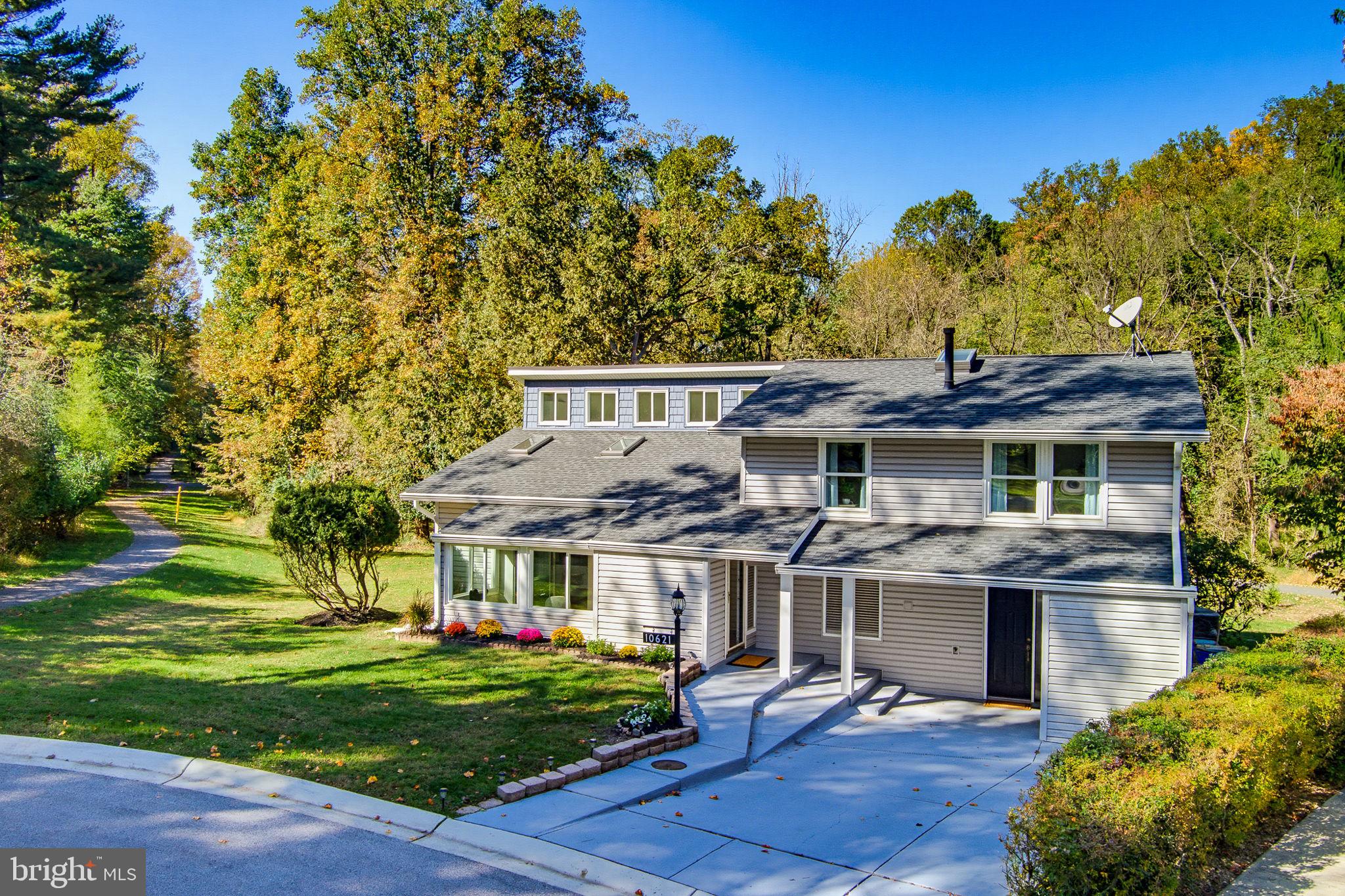 10621 BIG WOODS COURT