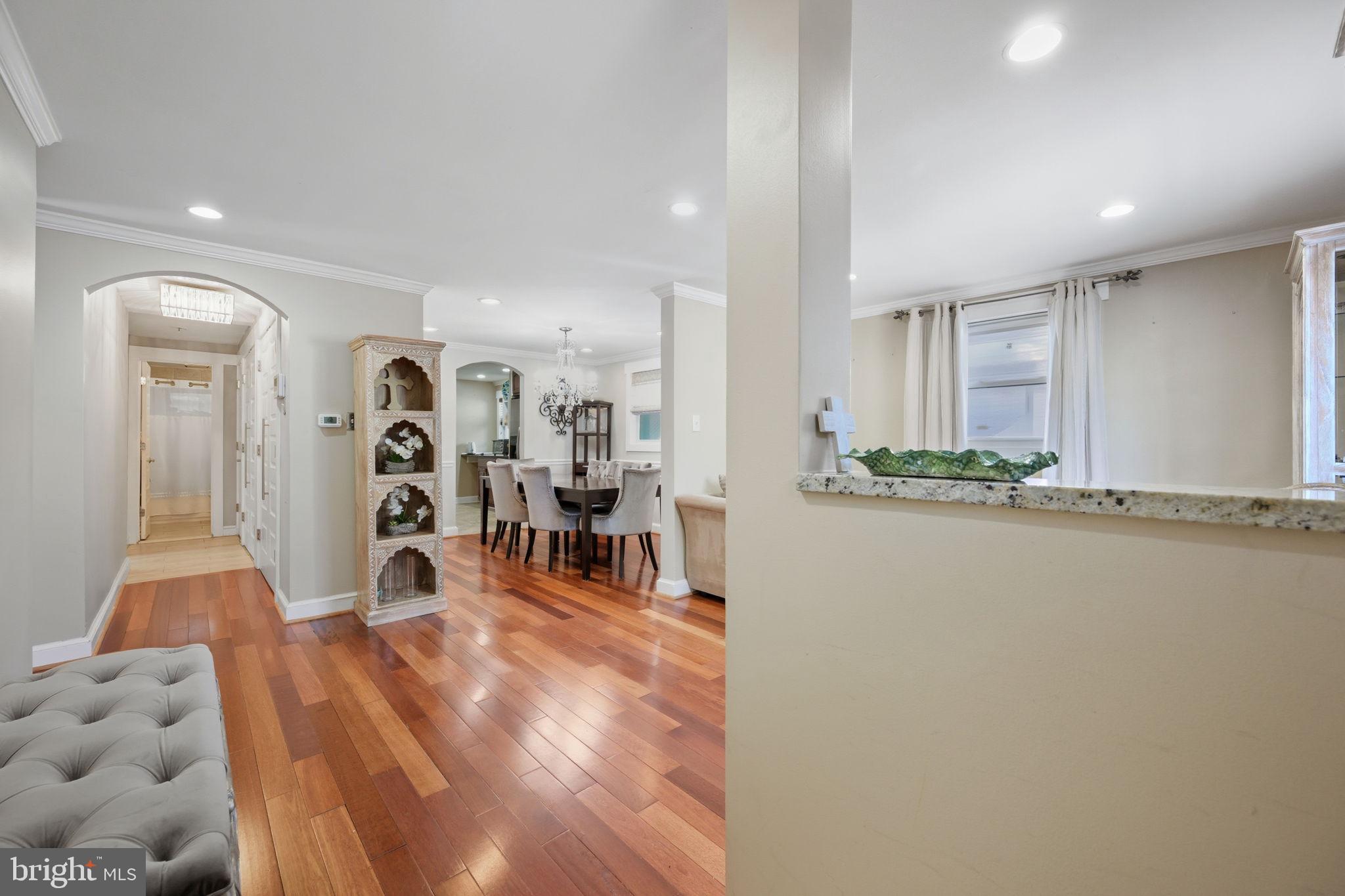 2022 S MONROE STREET S