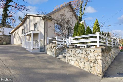 2022 S MONROE STREET S ARLINGTON VA 22204