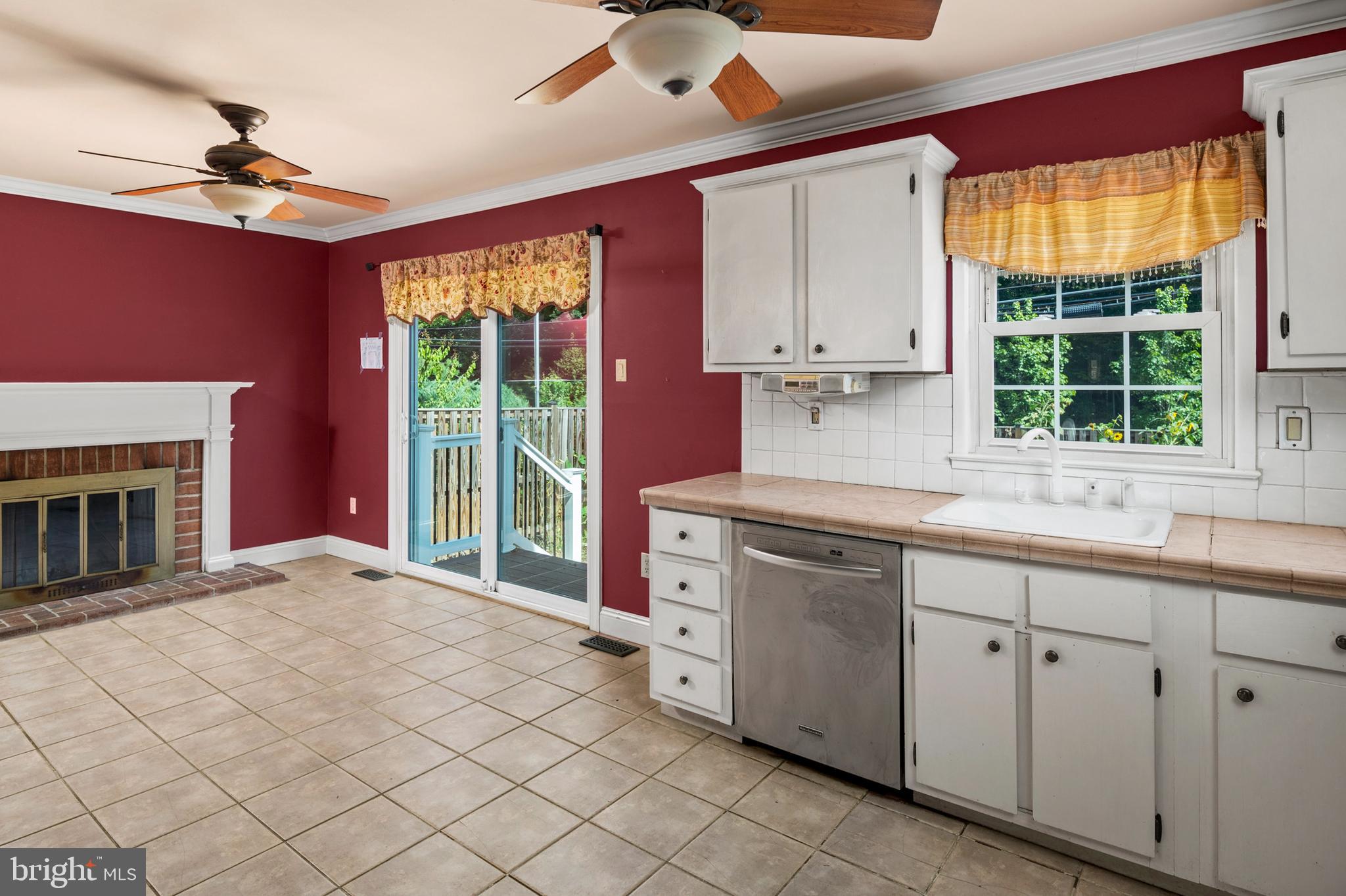 CROFTON COMMONS - Residential