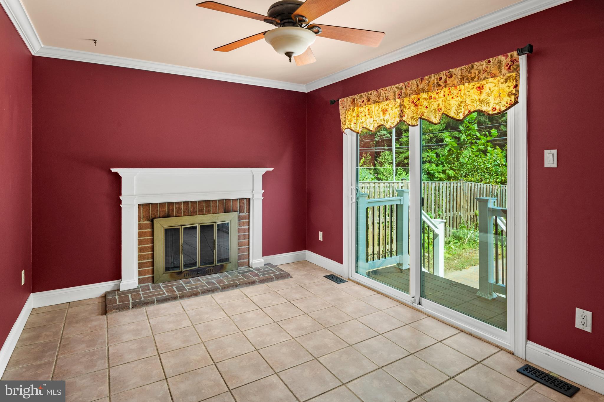 CROFTON COMMONS - Residential