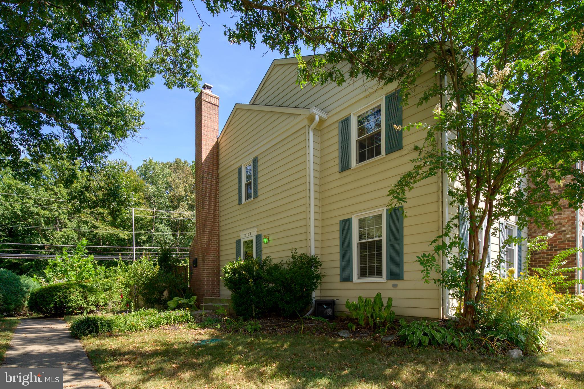 CROFTON COMMONS - Residential