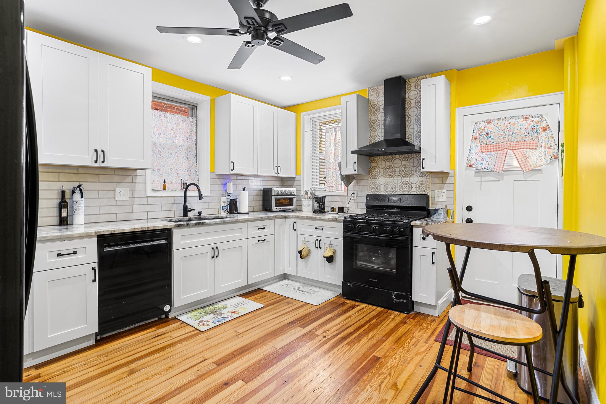 321 CLEVELAND AVENUE