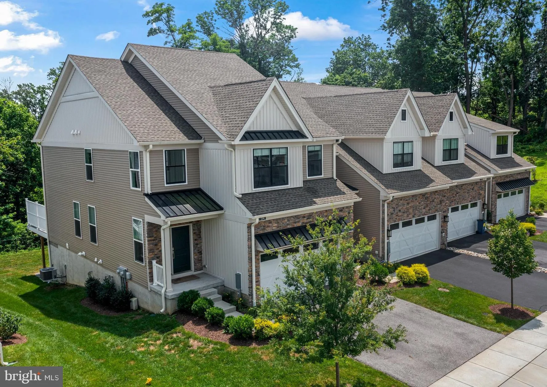 Media, Pennsylvania 19063, United States, 3 Bedrooms Bedrooms, ,4 BathroomsBathrooms,Residential,Pending,207527