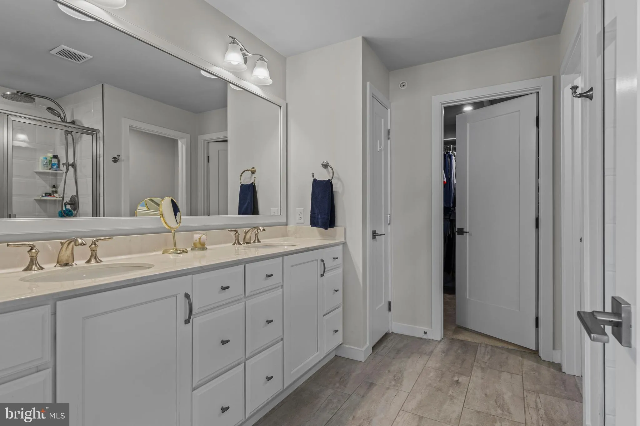 Media, Pennsylvania 19063, United States, 3 Bedrooms Bedrooms, ,4 BathroomsBathrooms,Residential,Pending,207527