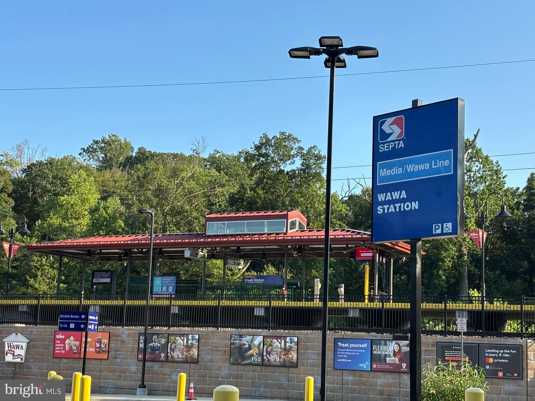 Media, Pennsylvania 19063, United States, 3 Bedrooms Bedrooms, ,4 BathroomsBathrooms,Residential,Pending,207527