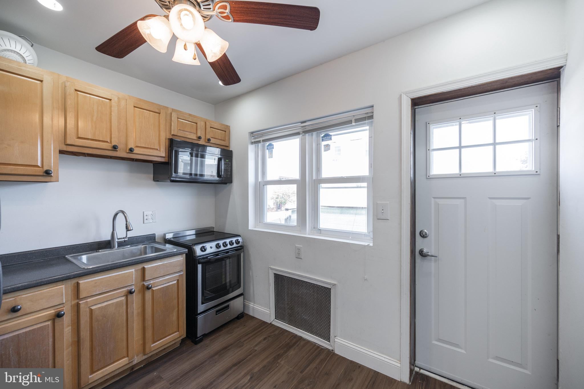2635 E SOMERSET STREET UNIT 2