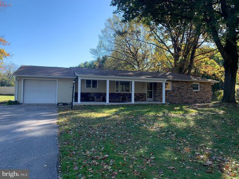 1003 ROCKLEDGE DRIVE CARLISLE PA 17015