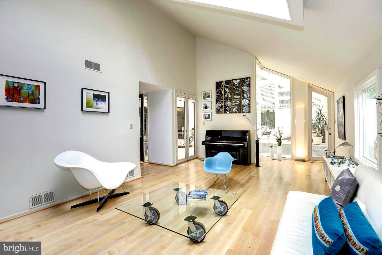 CHEVY CHASE - Residential