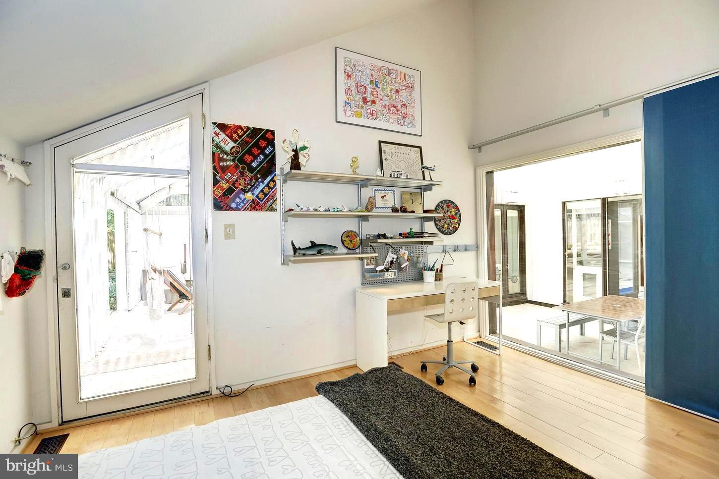 CHEVY CHASE - Residential