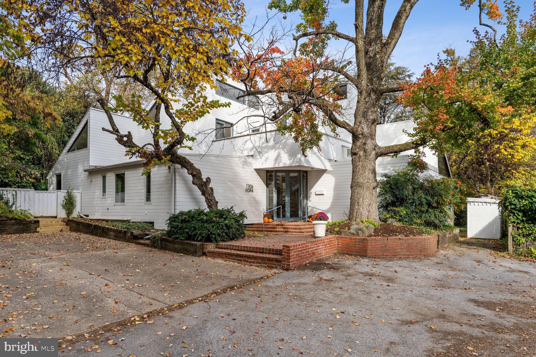 CHEVY CHASE - Residential