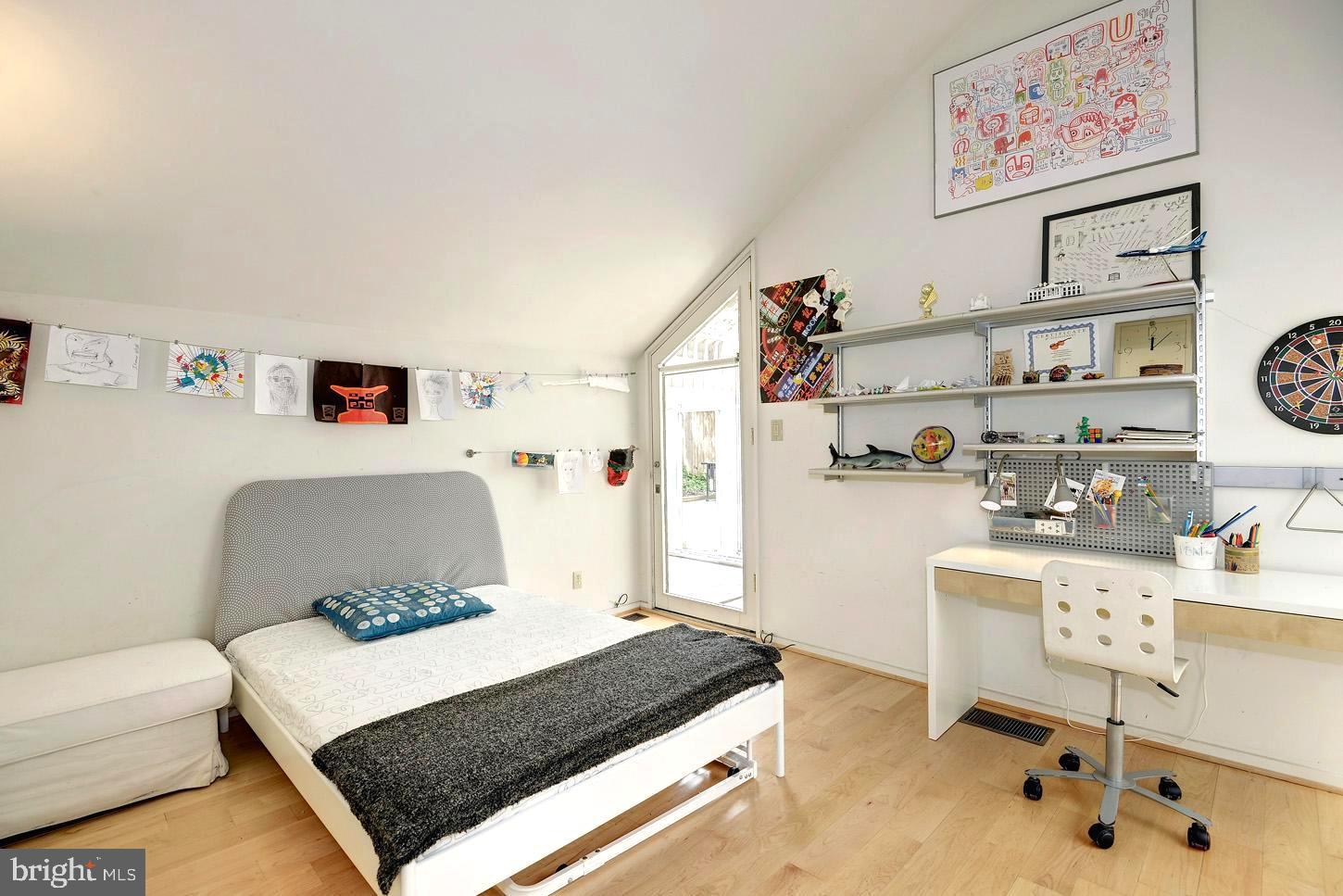 CHEVY CHASE - Residential