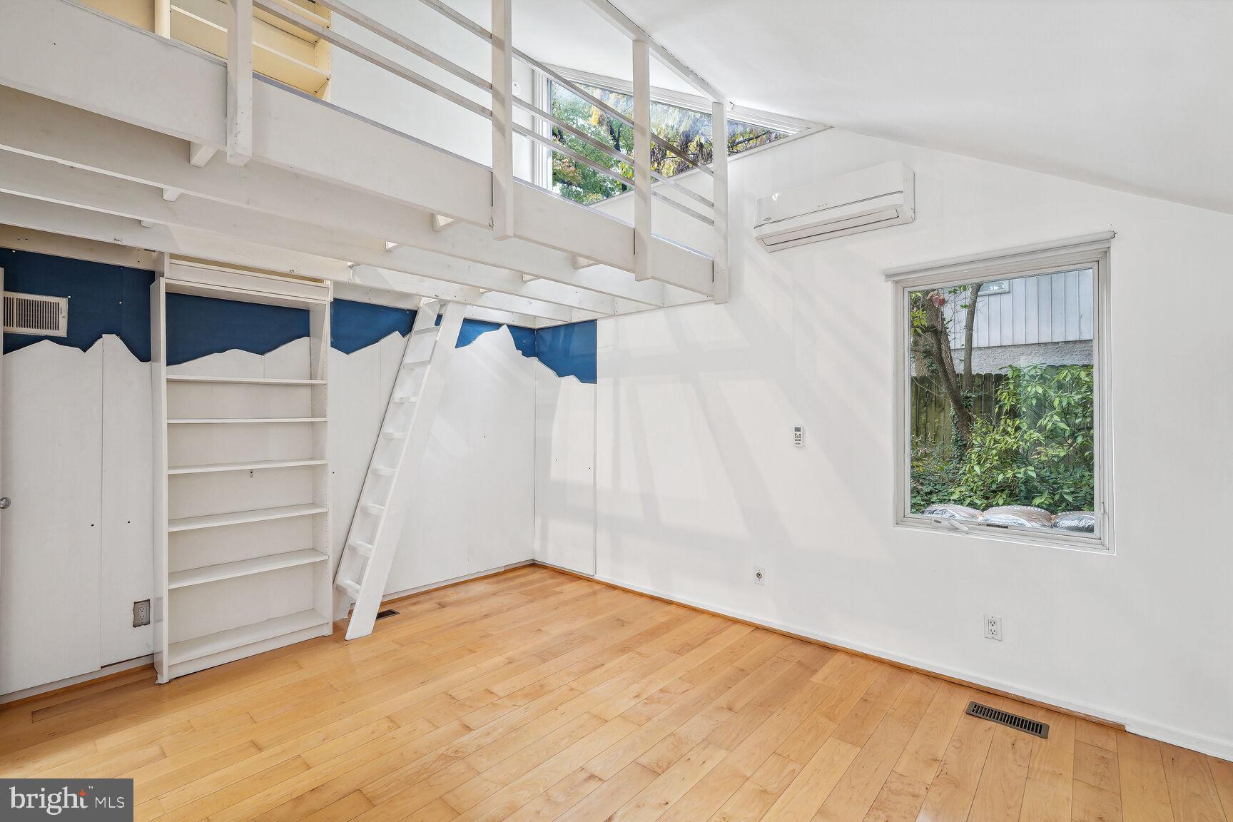 CHEVY CHASE - Residential