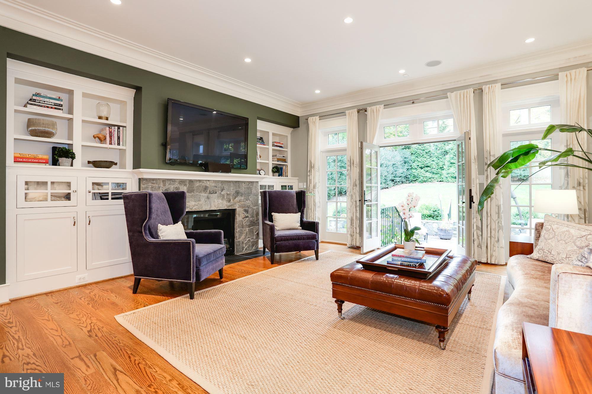 YORKTOWN - Residential