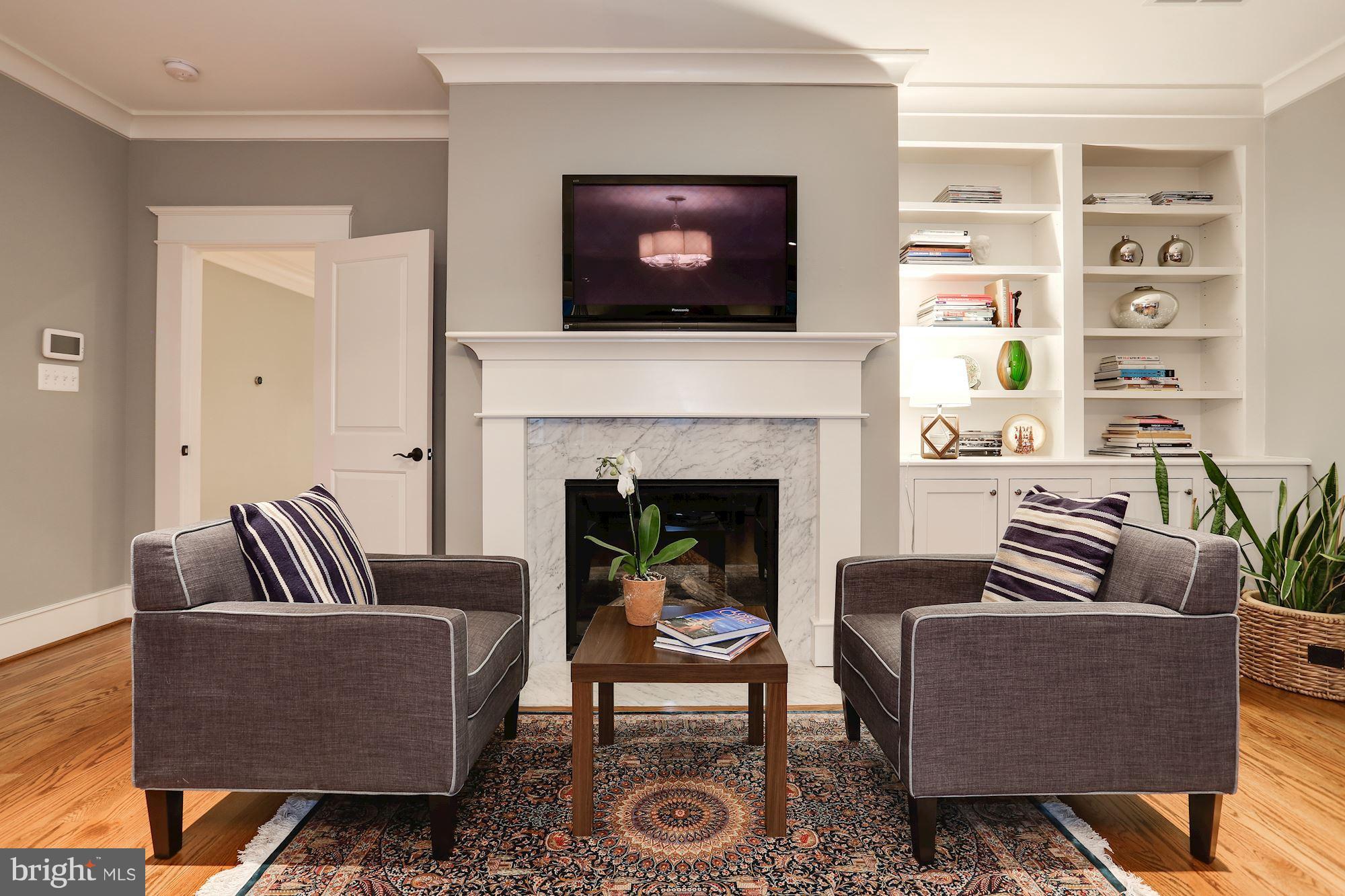 YORKTOWN - Residential