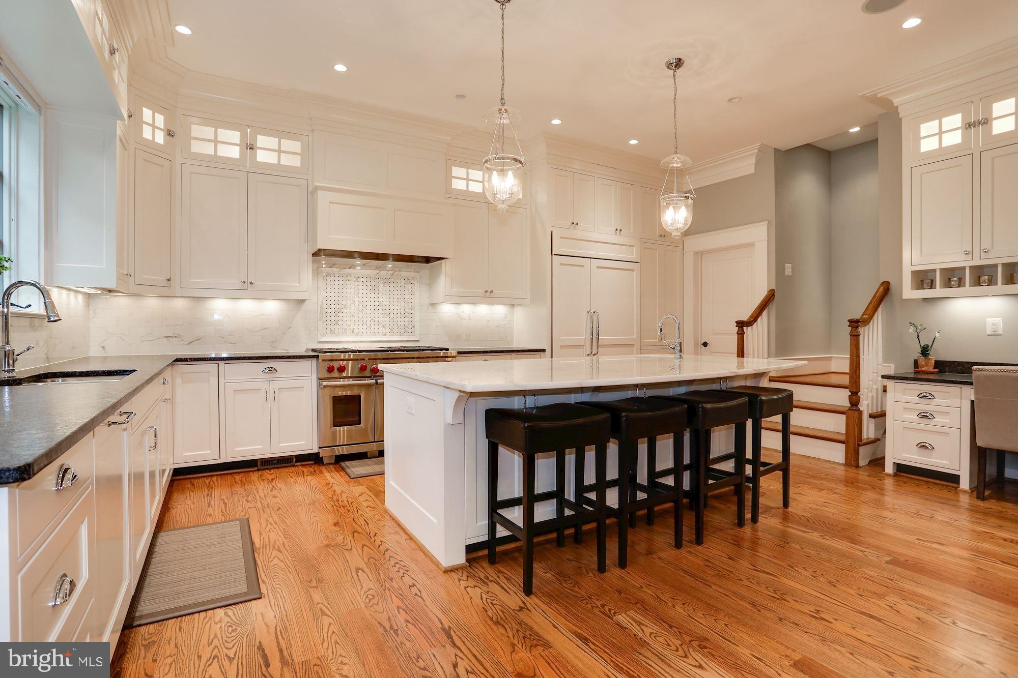 YORKTOWN - Residential