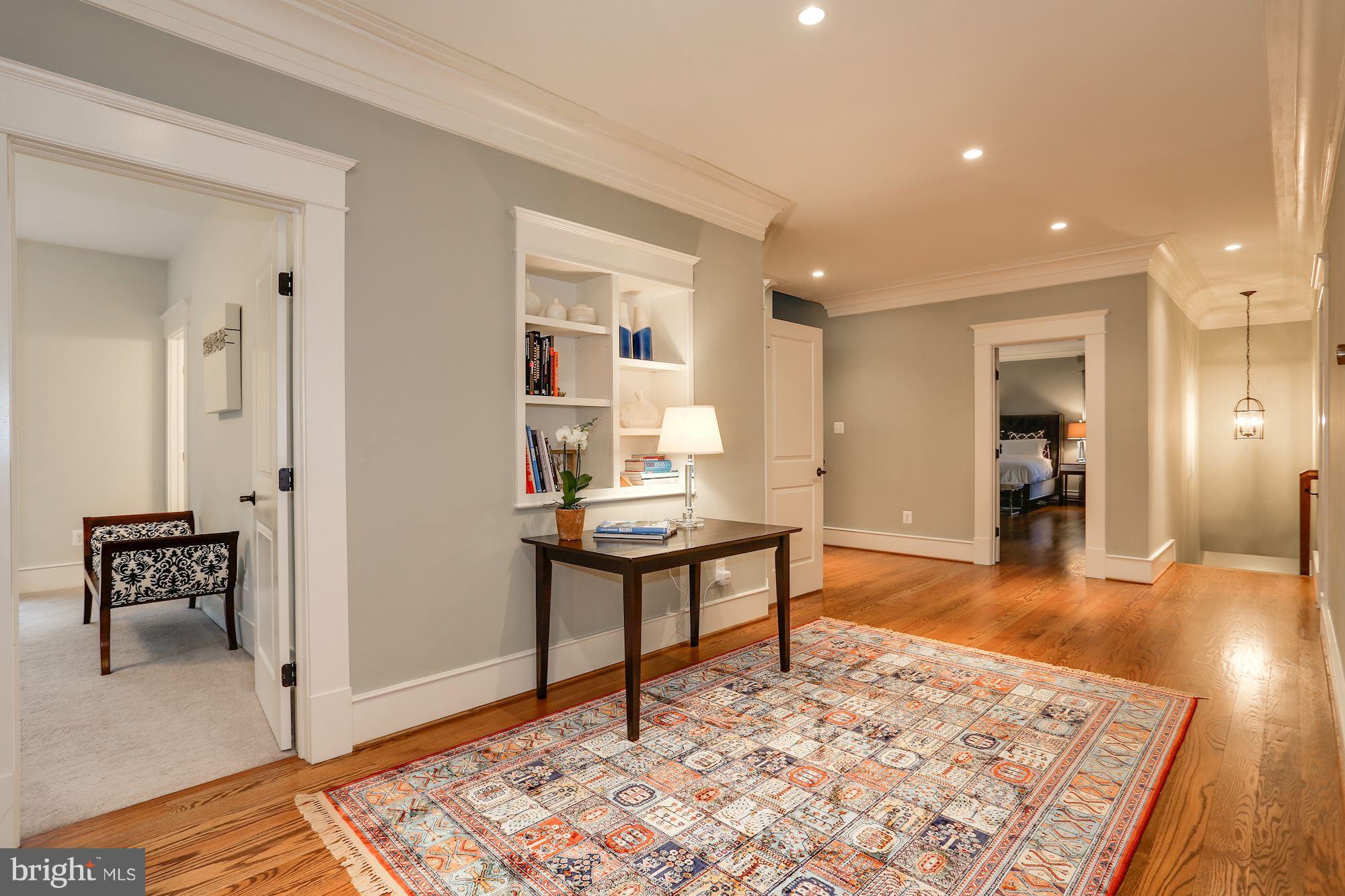 YORKTOWN - Residential