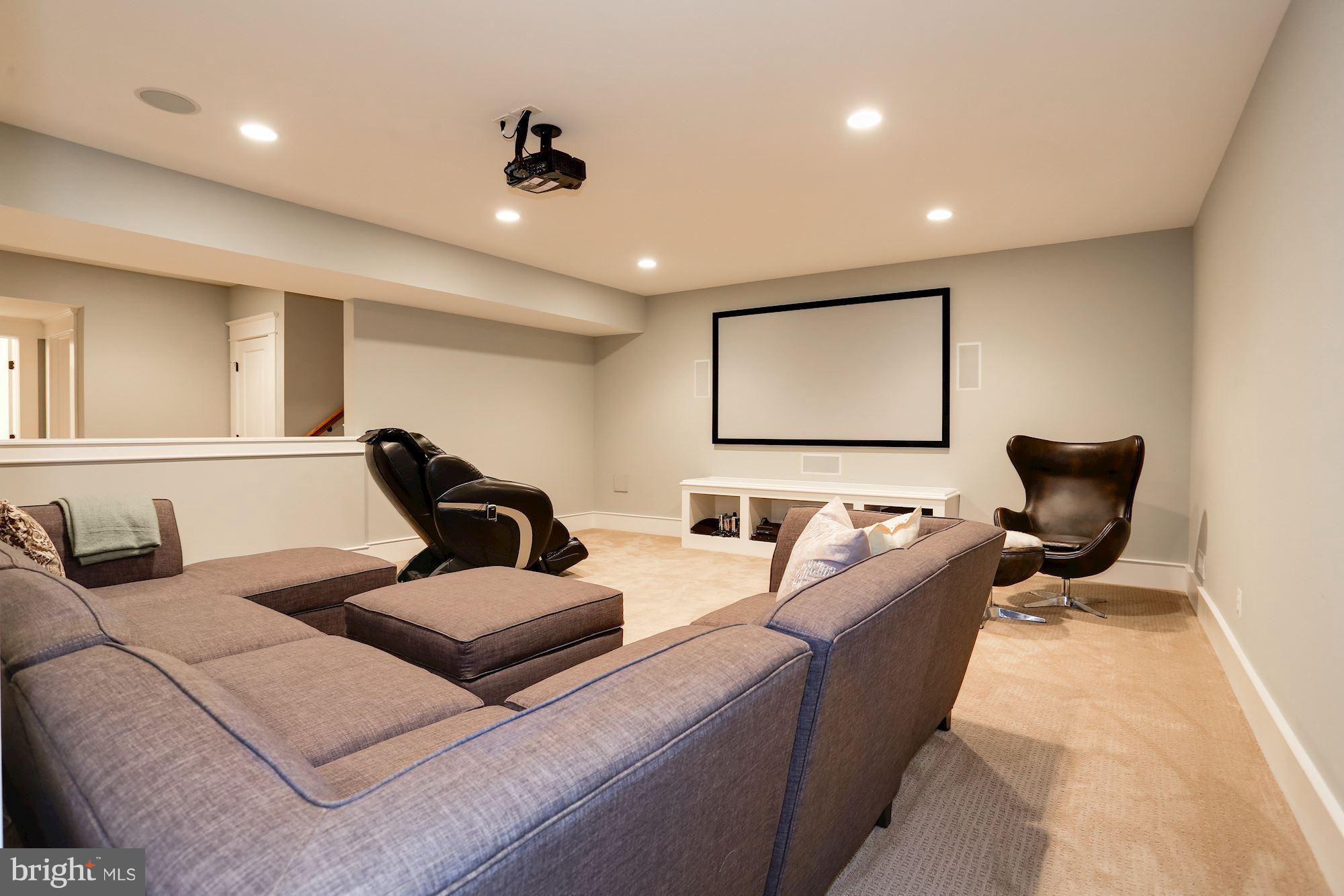 YORKTOWN - Residential