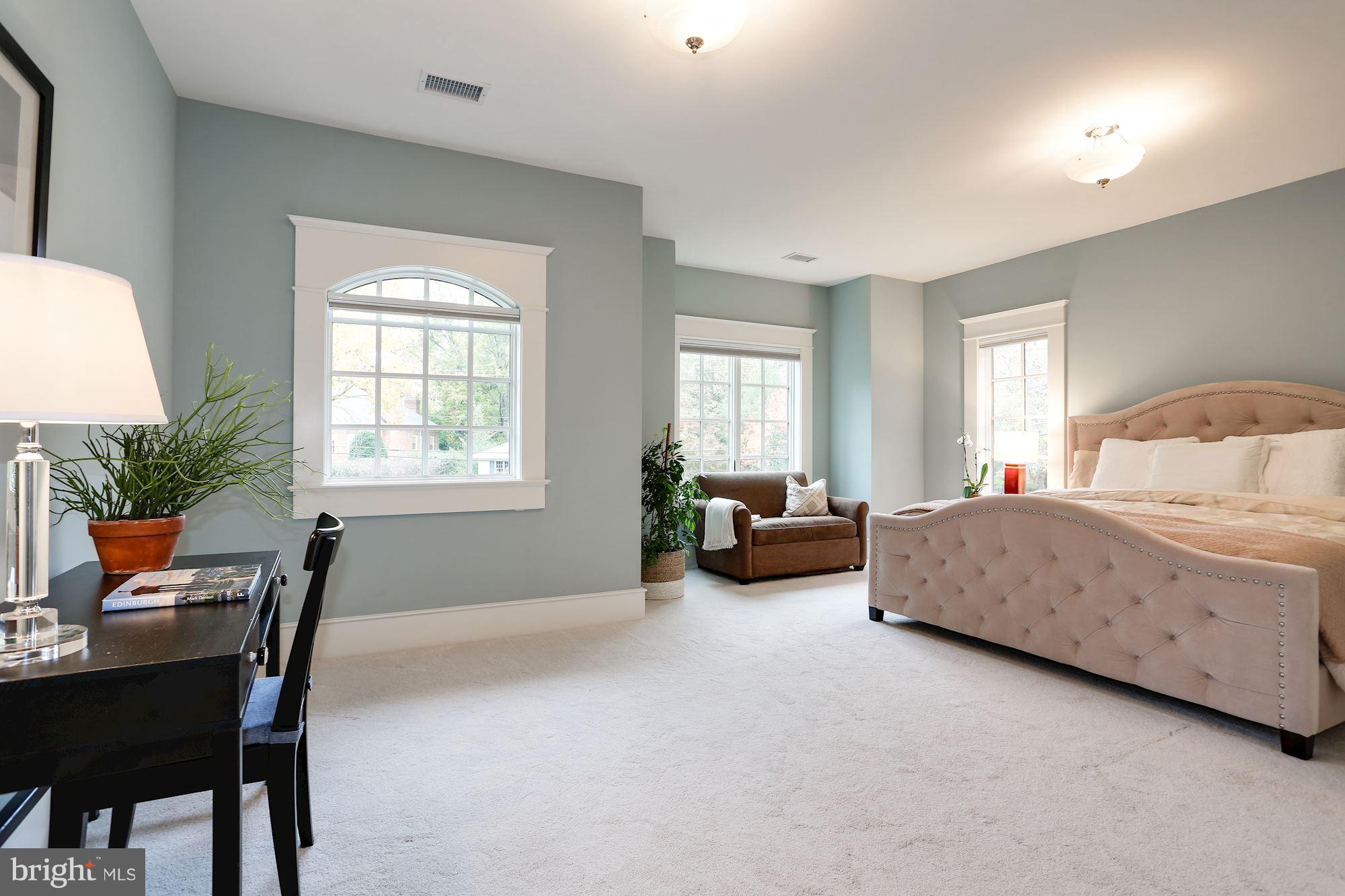 YORKTOWN - Residential