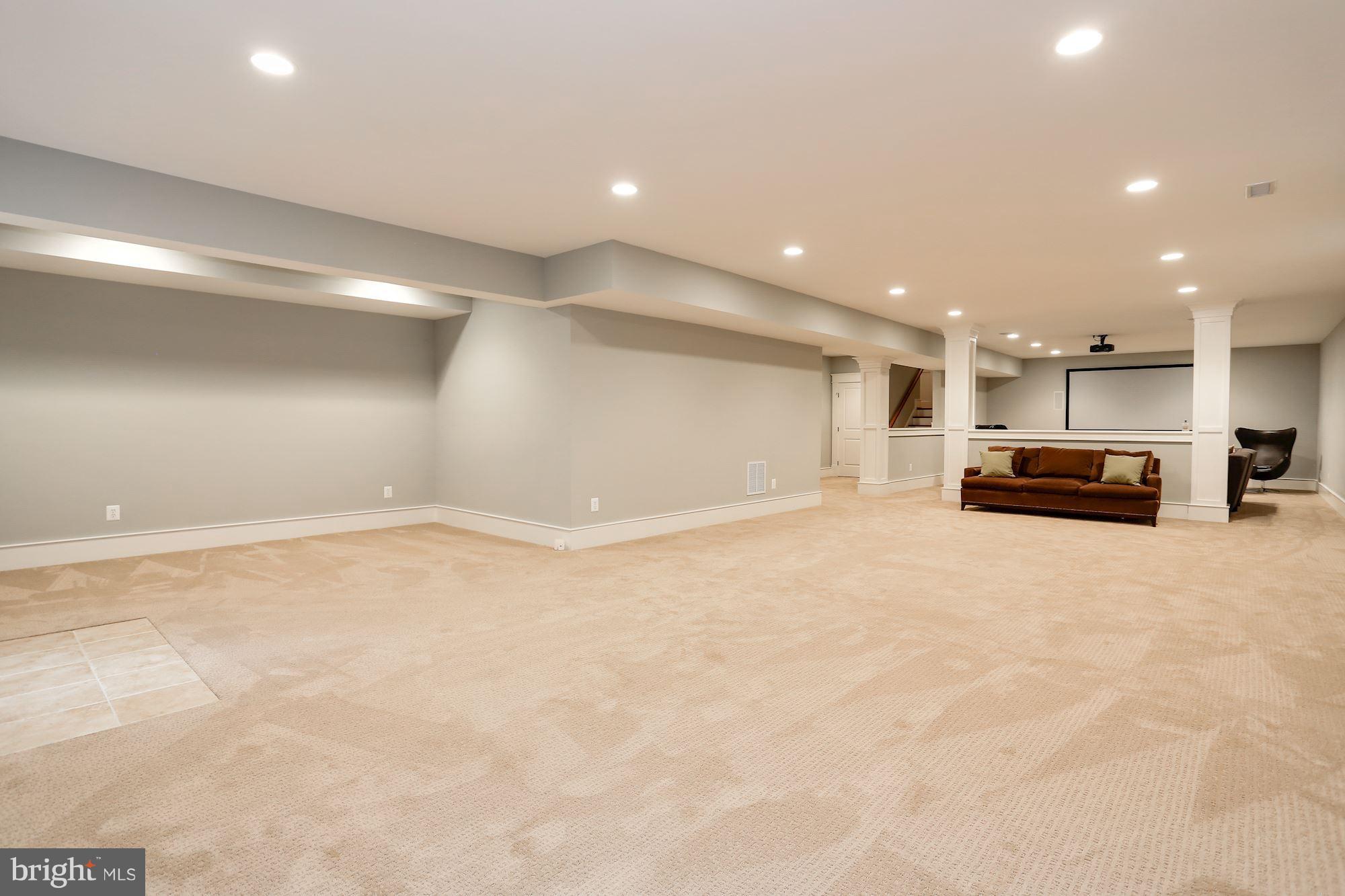 YORKTOWN - Residential