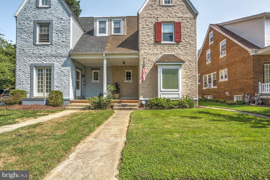 Photo of 1195 MAPLE AVE, LANCASTER, PA 17603 (MLS # PALA2038806)