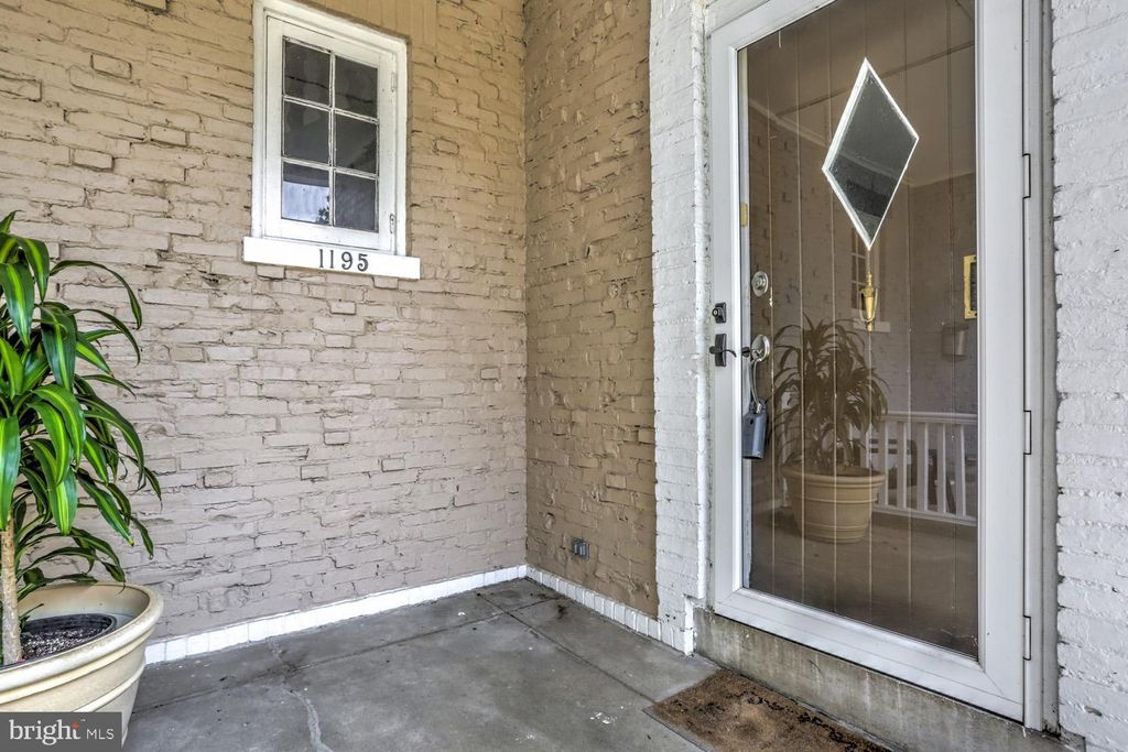 Photo of 1195 MAPLE AVE, LANCASTER, PA 17603 (MLS # PALA2038806)