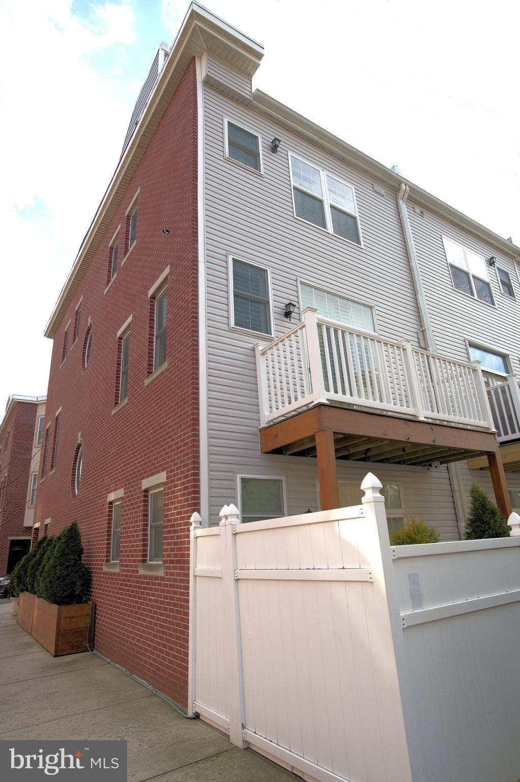 PHILADELPHIA (SOUTH) - Residential Lease