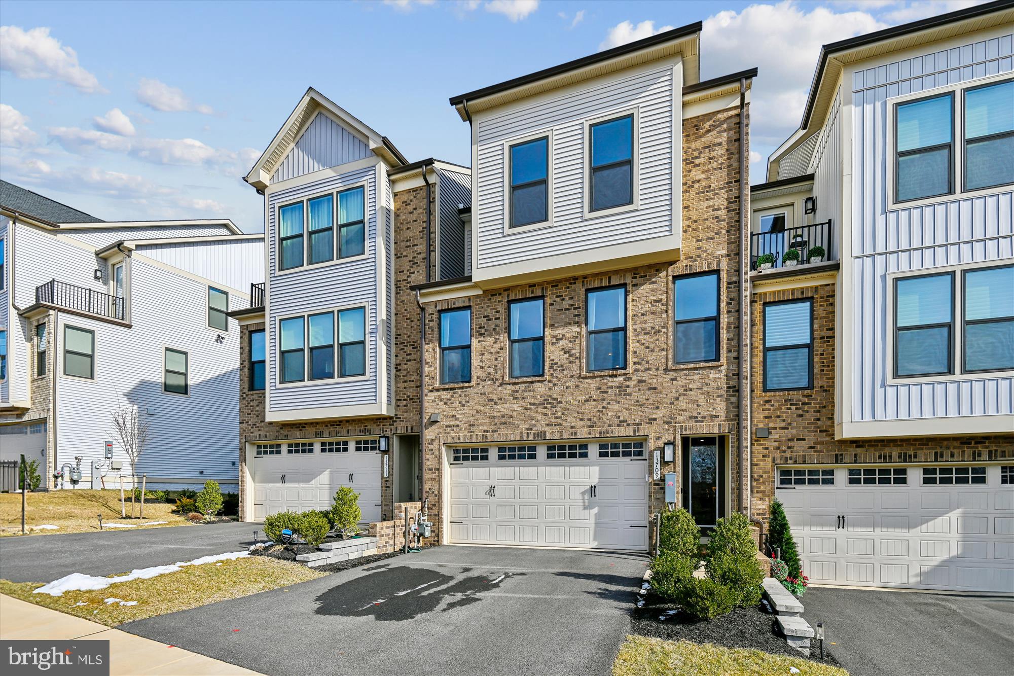 LONGVIEW RIDGE - Residential