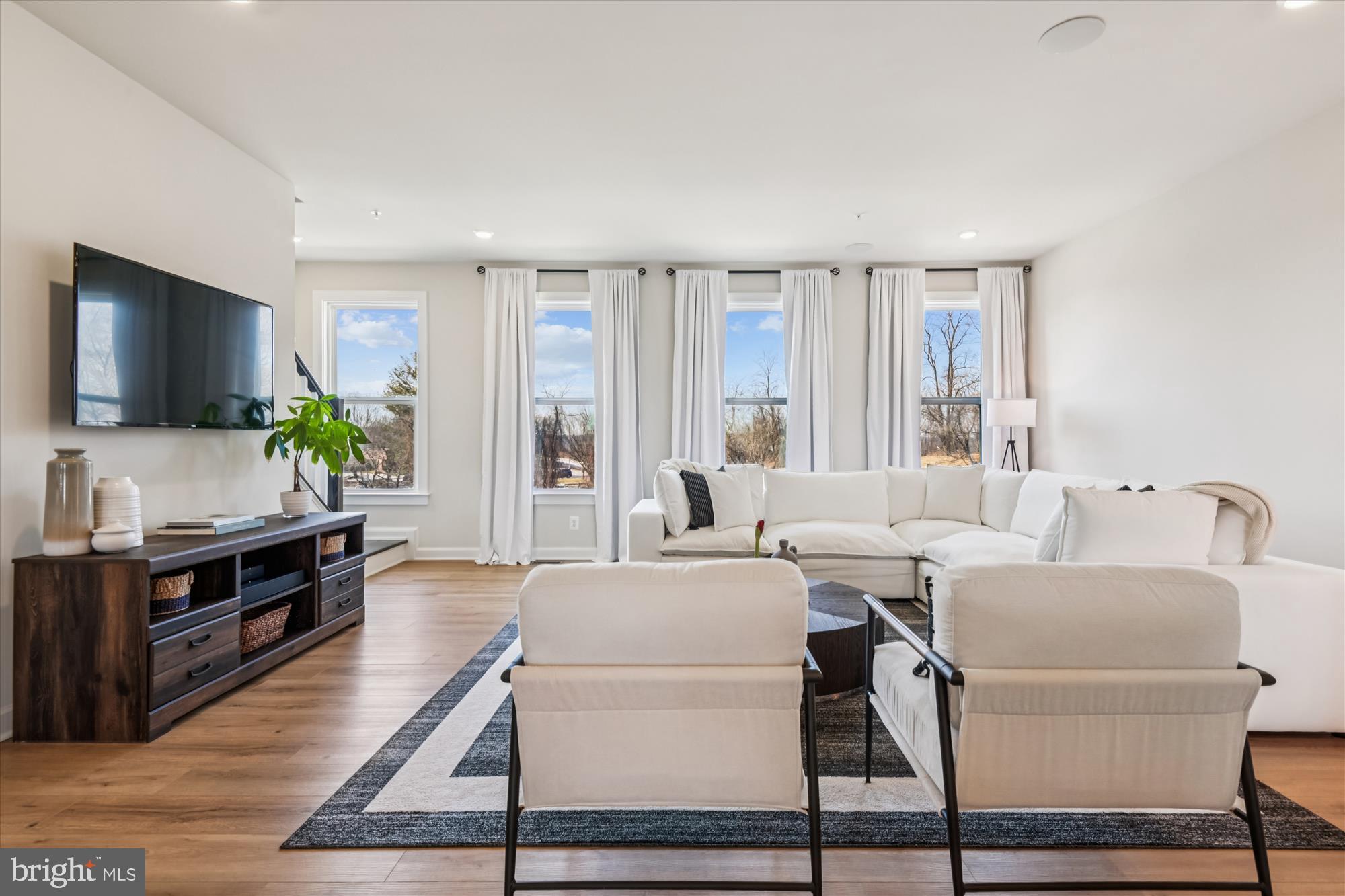 LONGVIEW RIDGE - Residential