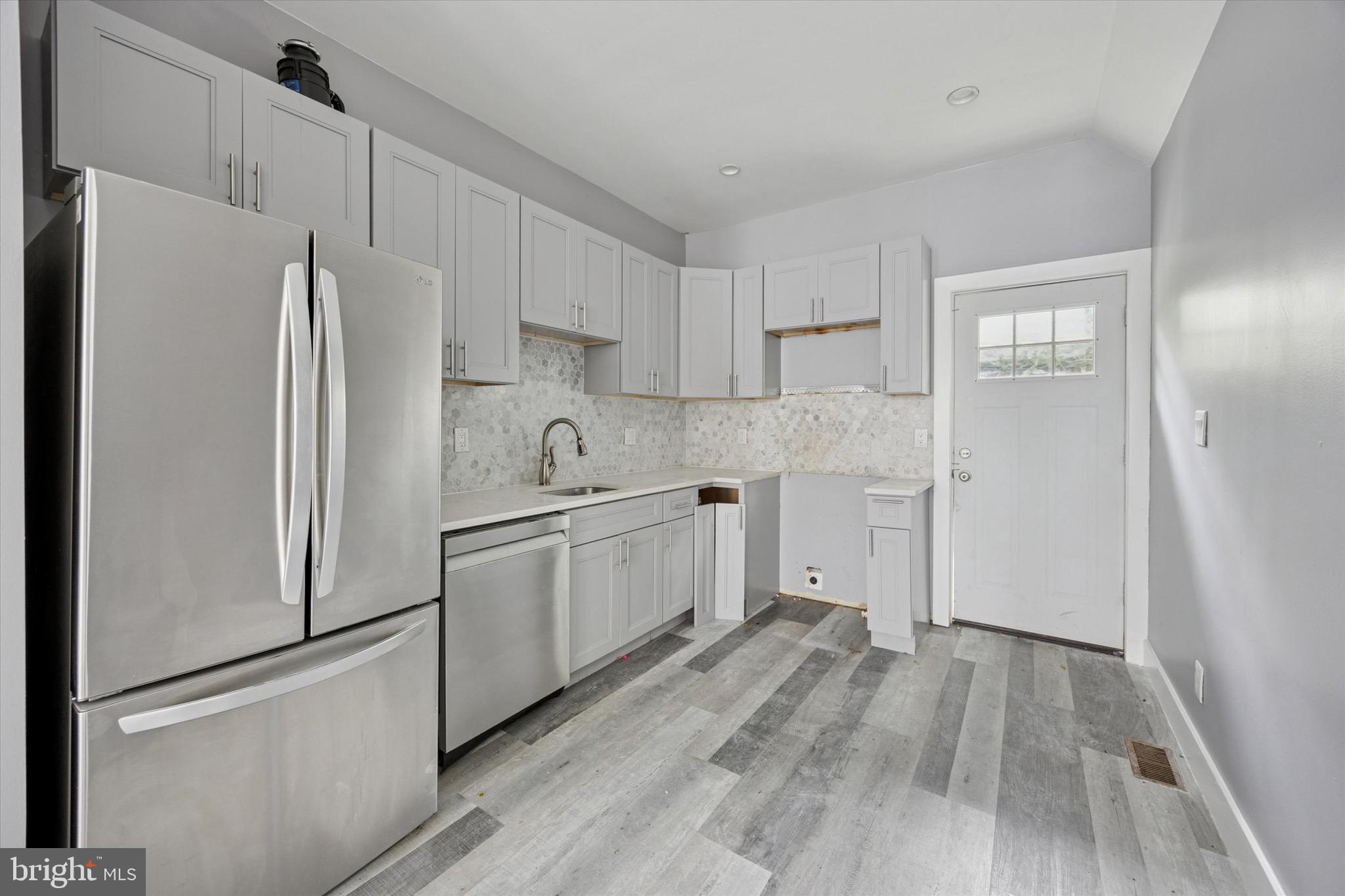 STRAWBERRY MANSION - Residential