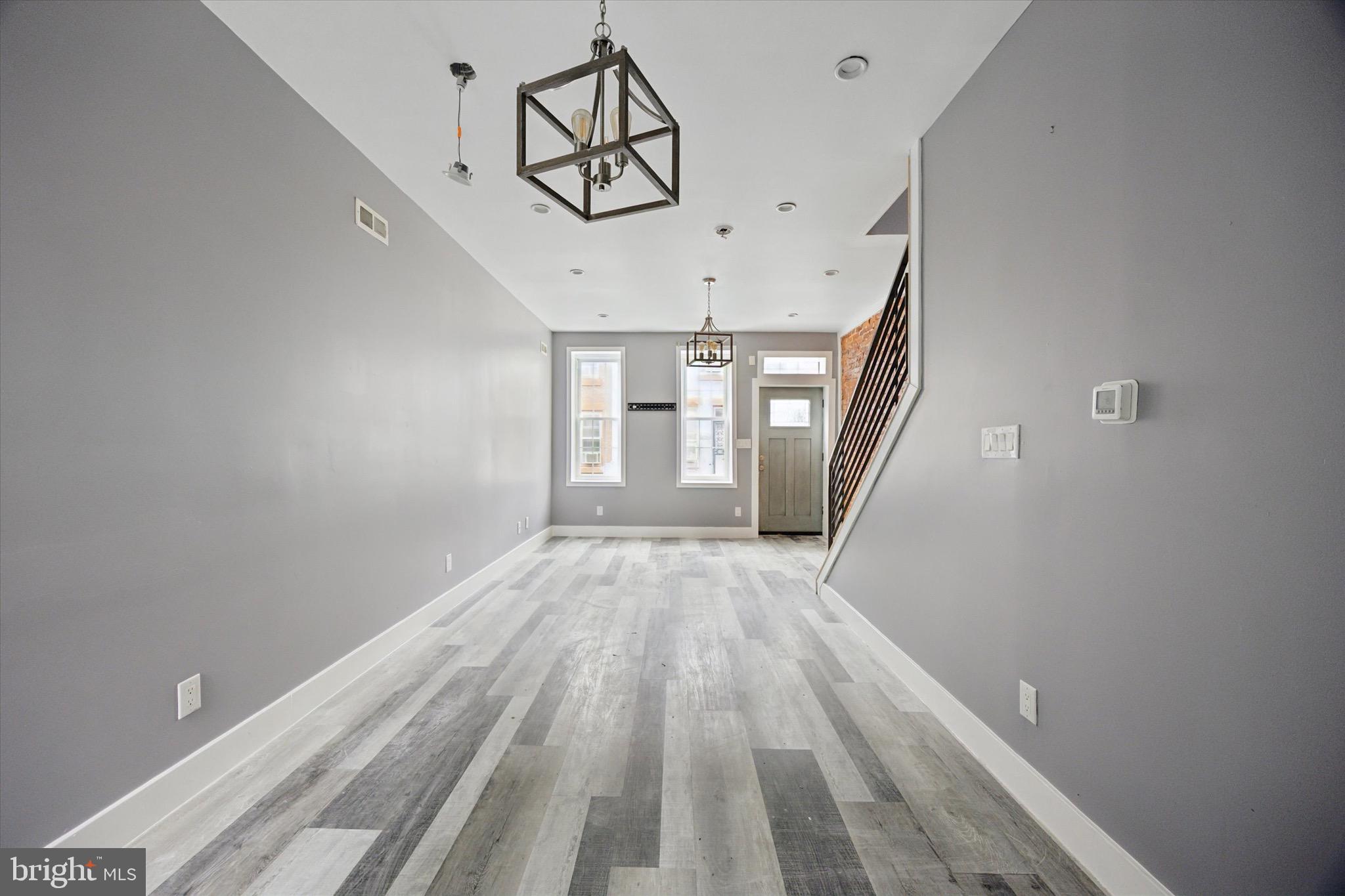 STRAWBERRY MANSION - Residential