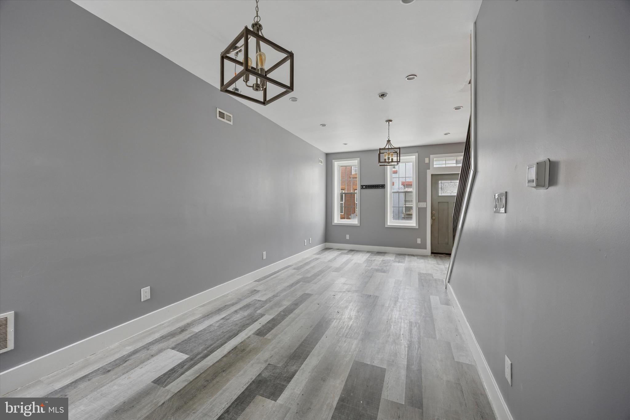 STRAWBERRY MANSION - Residential