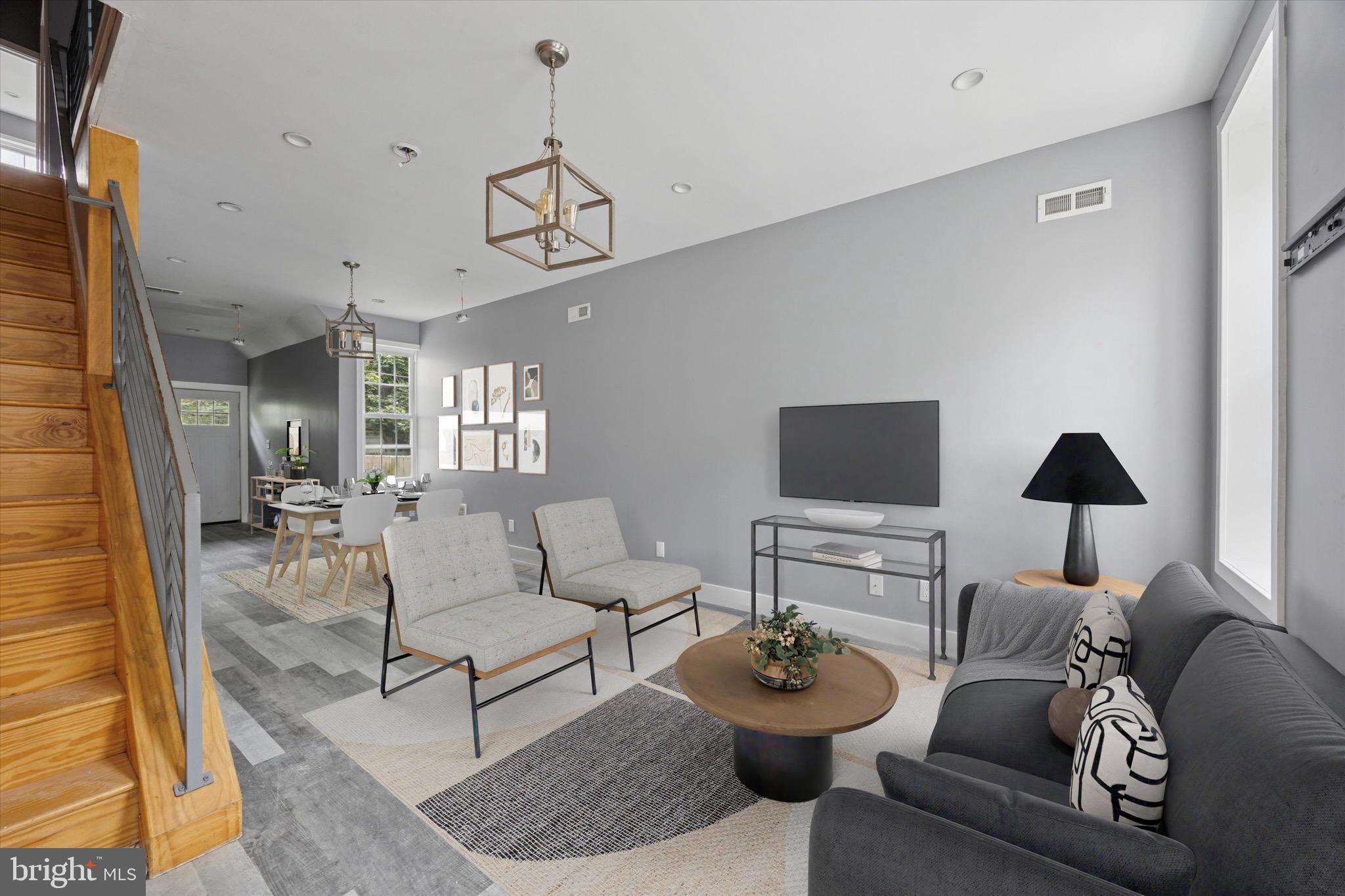 STRAWBERRY MANSION - Residential