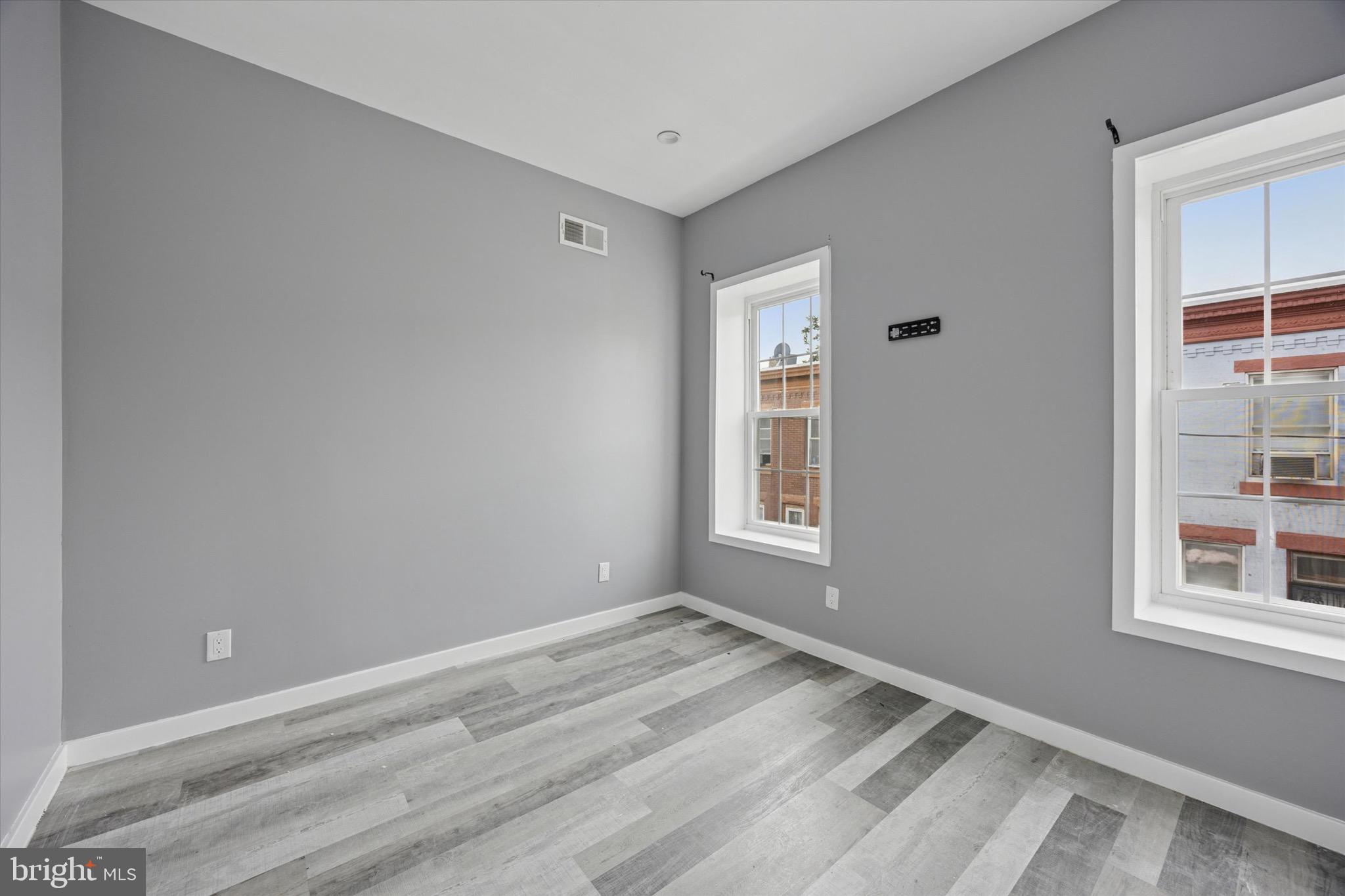 STRAWBERRY MANSION - Residential