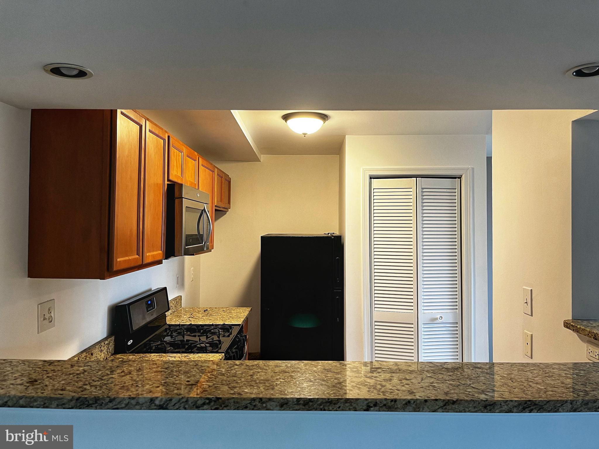 MARKHAM VIEW CONDOMINIUMS - Residential