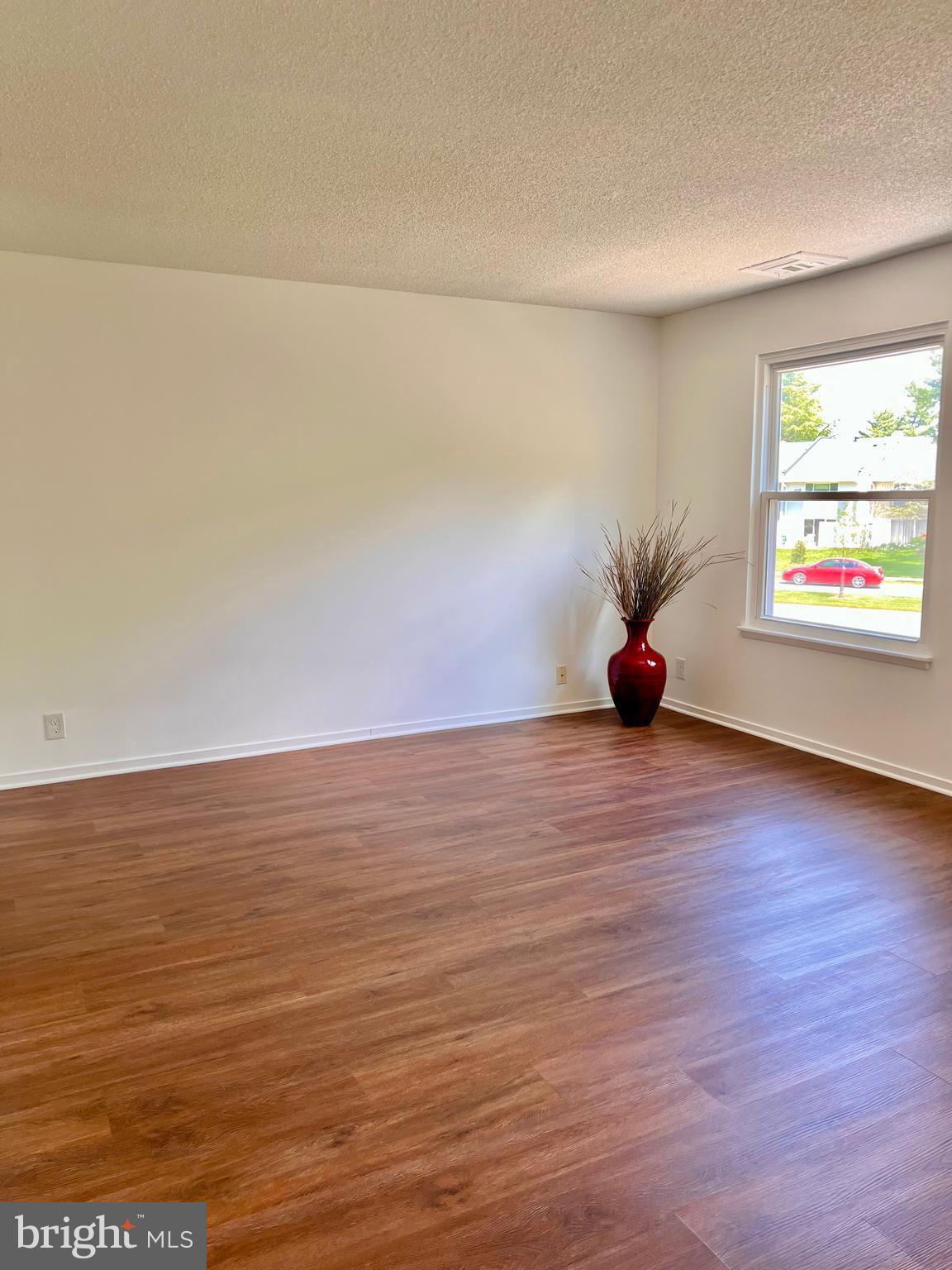 LEISURE WORLD - Residential