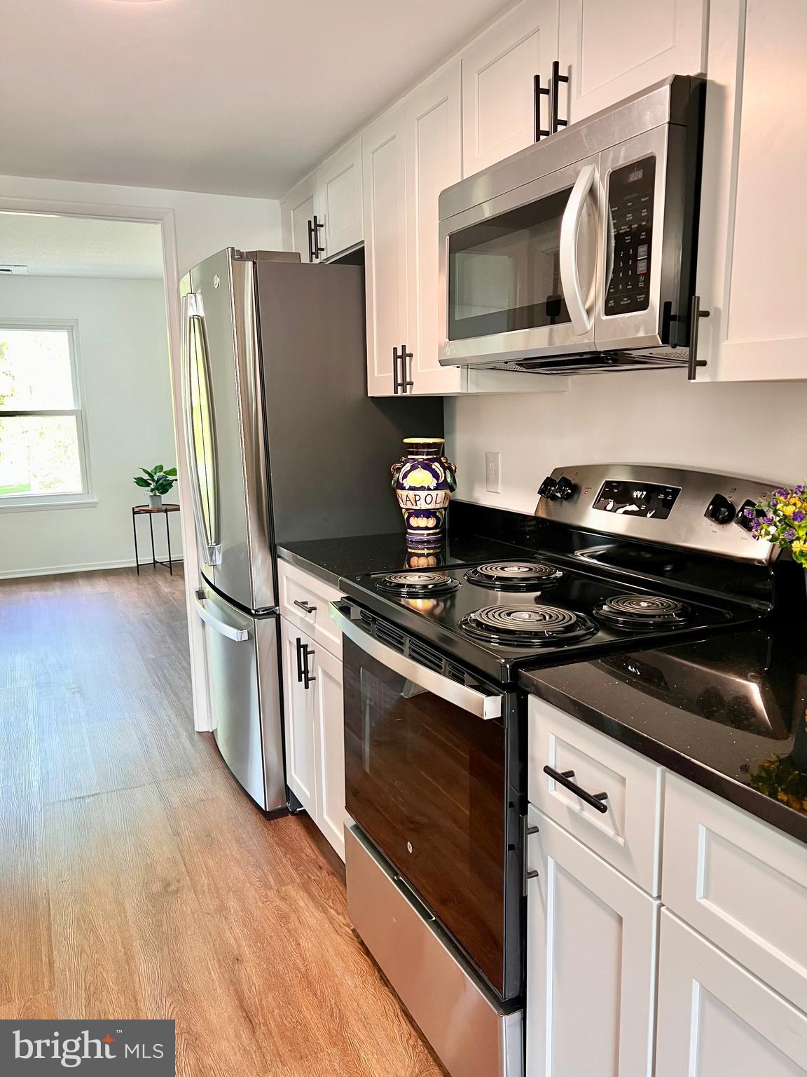 LEISURE WORLD - Residential