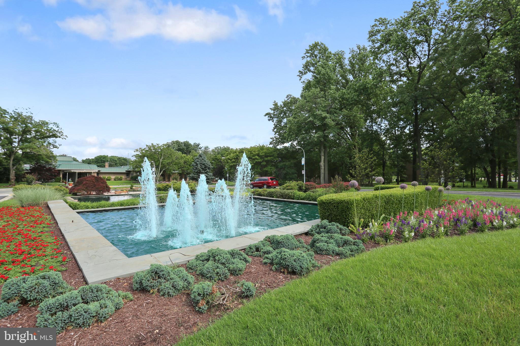 LEISURE WORLD - Residential