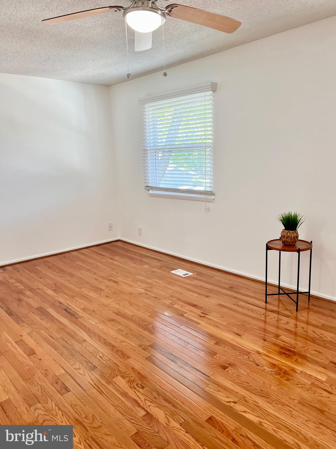 LEISURE WORLD - Residential