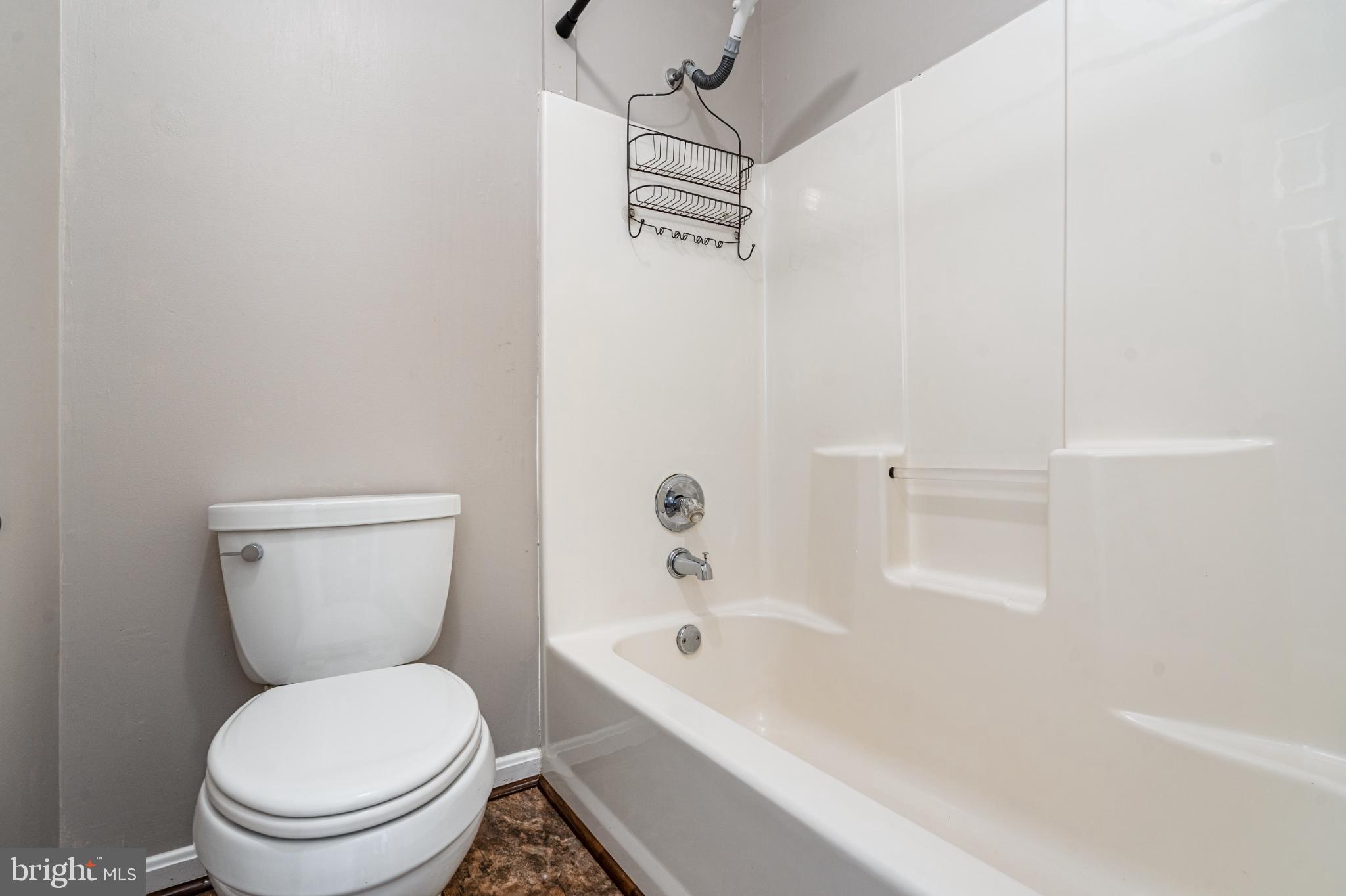 HARVESTDALE - Residential Lease