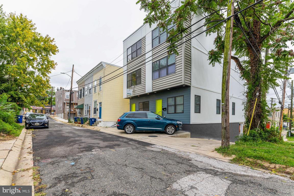 HAMPDEN HISTORIC DISTRICT - Residential Lease