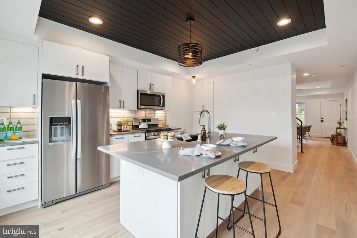 HAMPDEN HISTORIC DISTRICT - Residential Lease